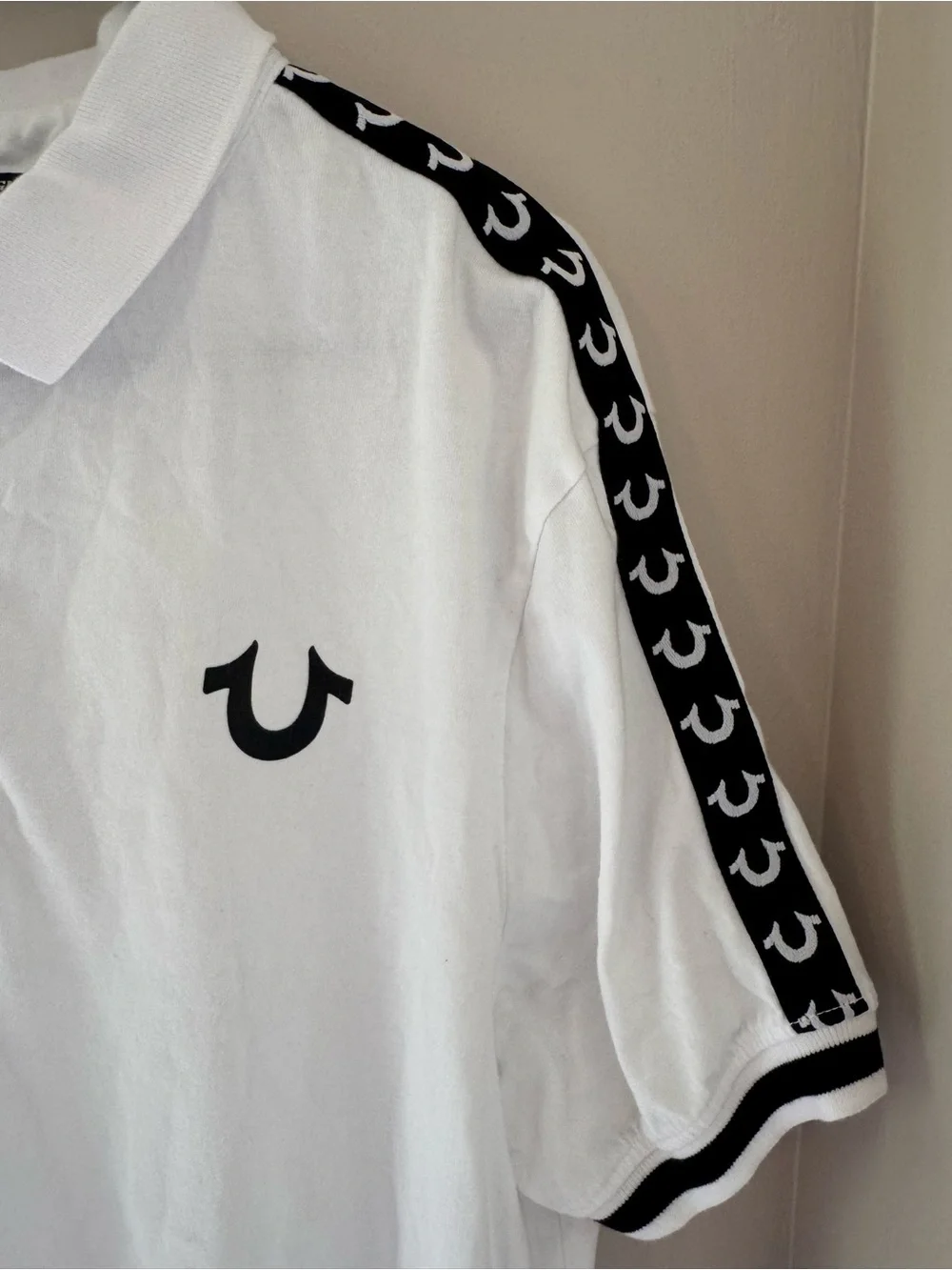 True Religion TR Logo Trim Relaxed Polo Shirt White Horseshoe Tape Top Men Large